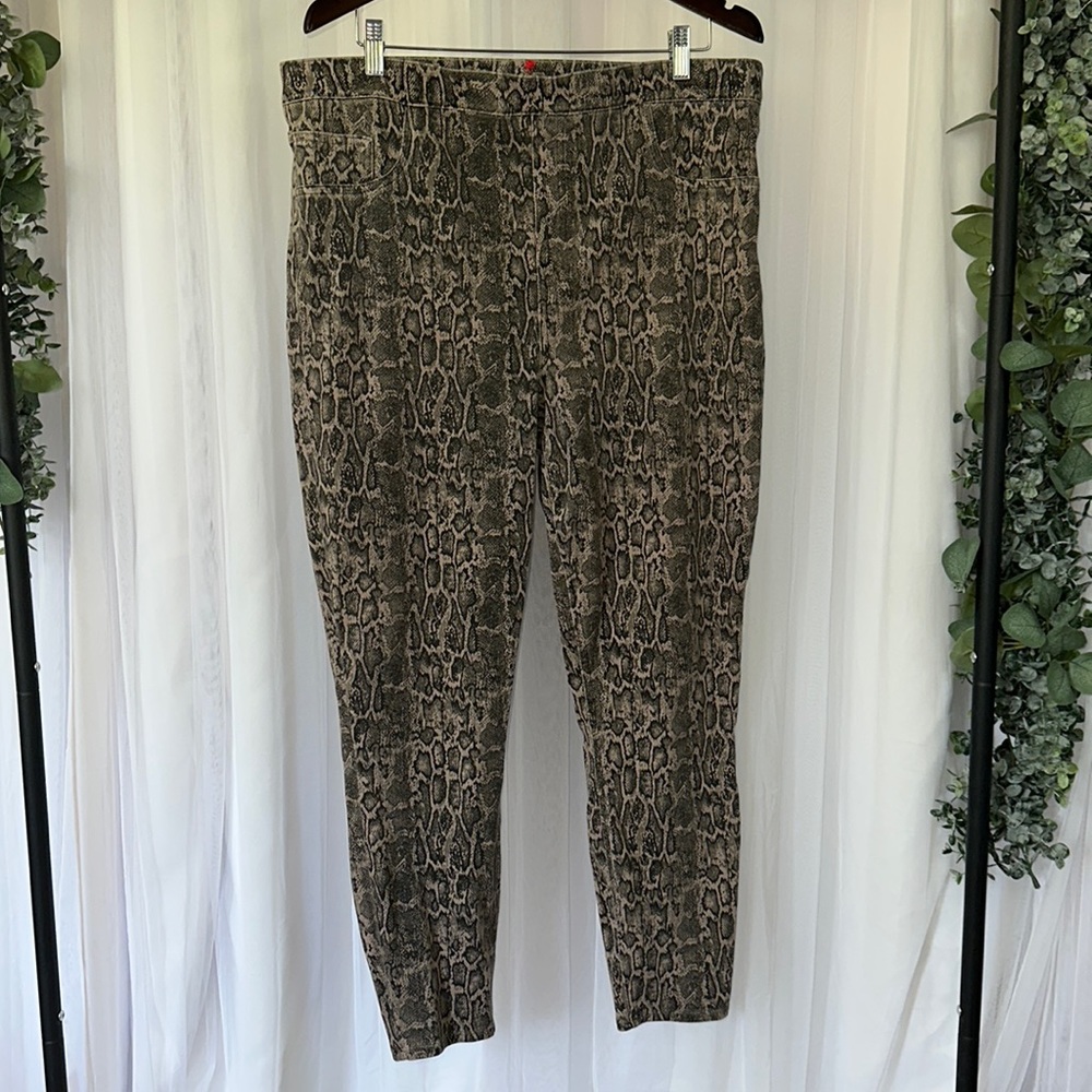 Spanx 3X Snakeskin Print Jeanish Pants